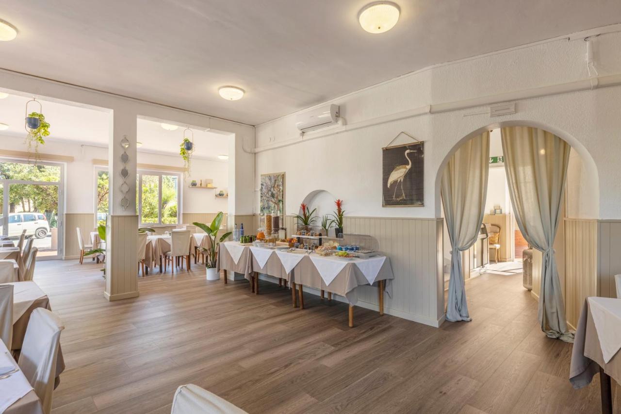 Hotel Quisisana Vada Buitenkant foto